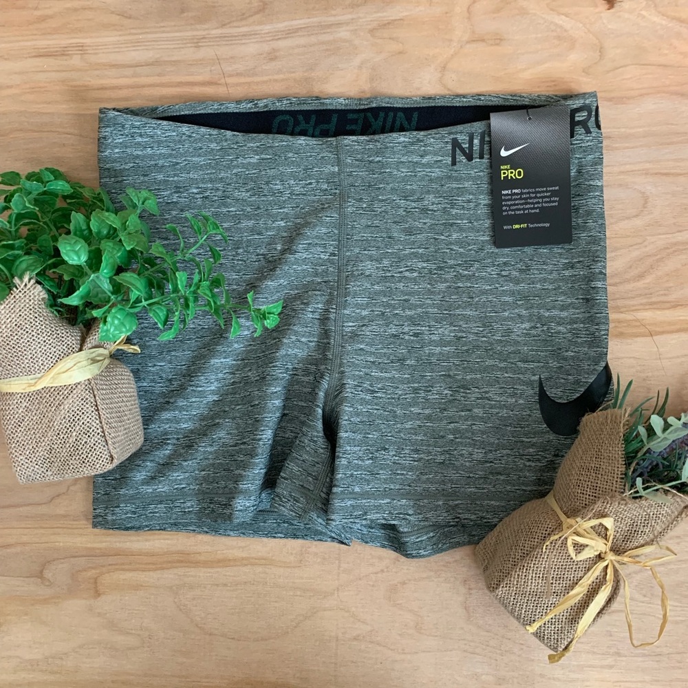 Nike Pro Series Hypercool 3” Shorts